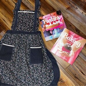 American Girl Baking, Parties Hardcover Books Williams Sonoma + Adorable Apron❤️